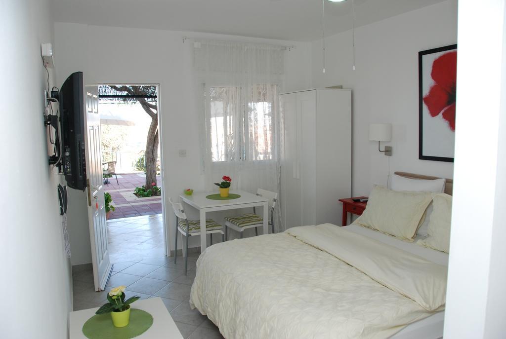 Villa 1000 Arad Rom bilde